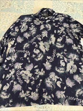 SIMPLY VERA WANG ASYMMETRICAL KNIT TOP in Navy/Gray Floral Size XL